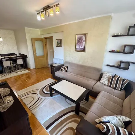 Family With Full Amenities And Parking * Sarajewo